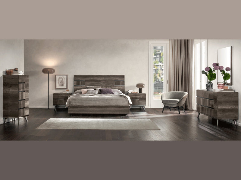 Medea Platform Bed