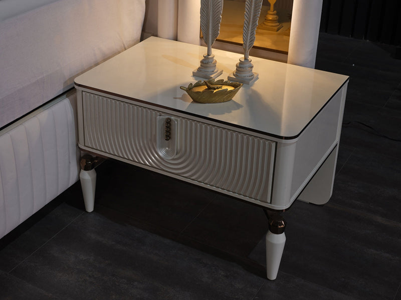 Kuvars 18" Tall Nightstand With Mirror