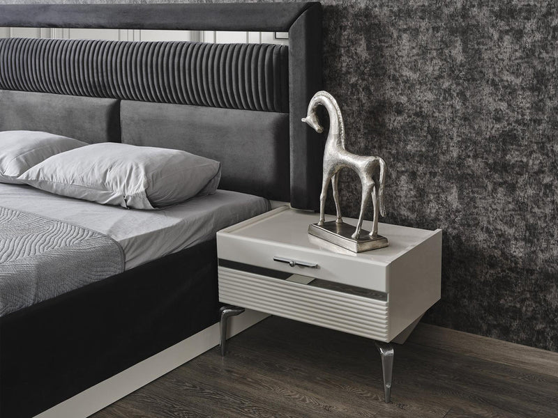 Elen Platform Bed