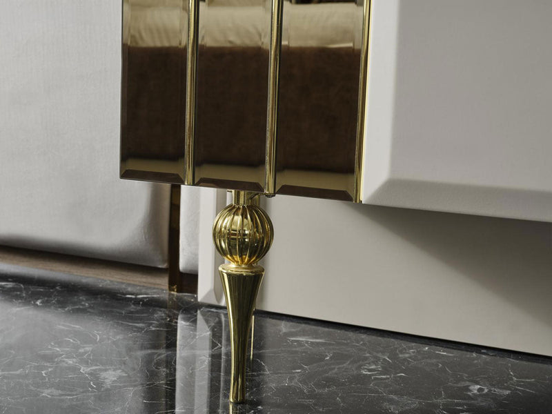 Rita Dresser With Mirror